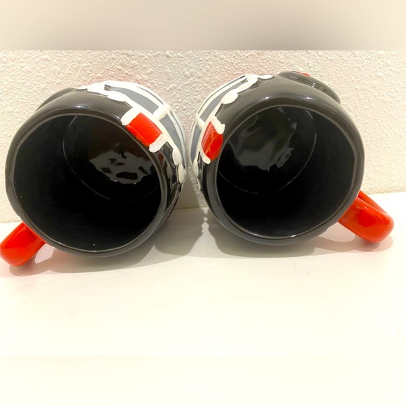 Vintage 1992 Handpainted Original E&B Giftware Ceramic Football Helmet Mugs (2) - Picture 5 of 8